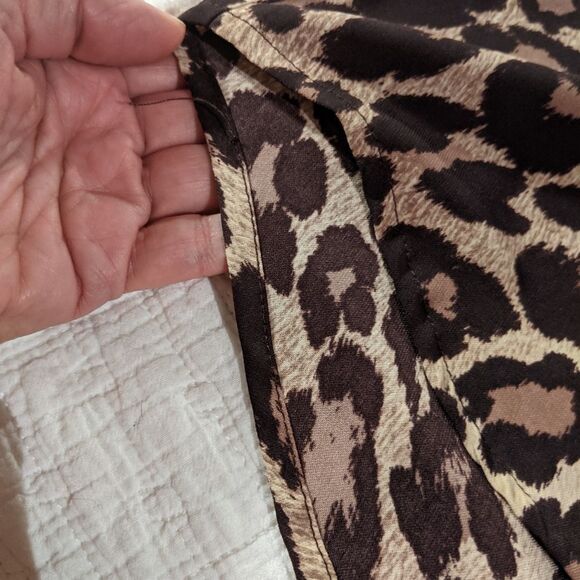 Gianni Bini Leopard Print Blouse Size XS - Picture 7 of 14